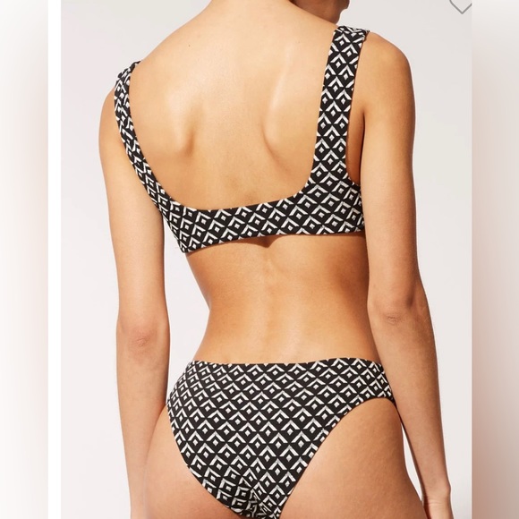 NWT Solid and Striped The Elle top - Picture 2 of 3